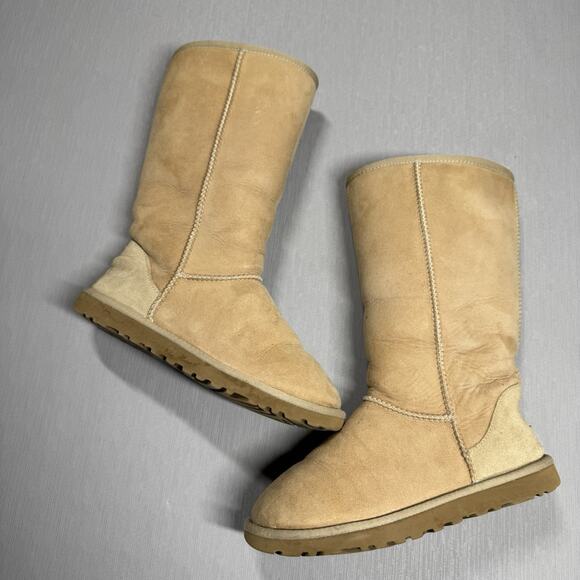 UGG Australia CLASSIC TALL Suede Sheepskin Boots Chestnut 5815 Size 6 Honey Tan - Picture 1 of 9